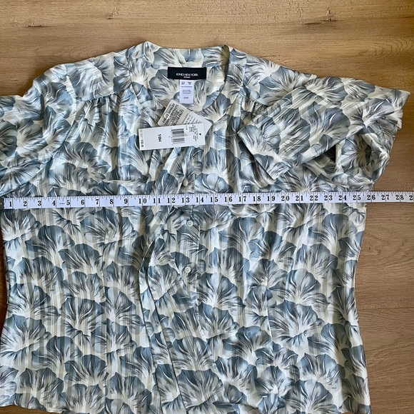 100% Silk Jones New York Blue-Gray Floral Tie-Neck Blouse | Size 18W - Picture 6 of 8